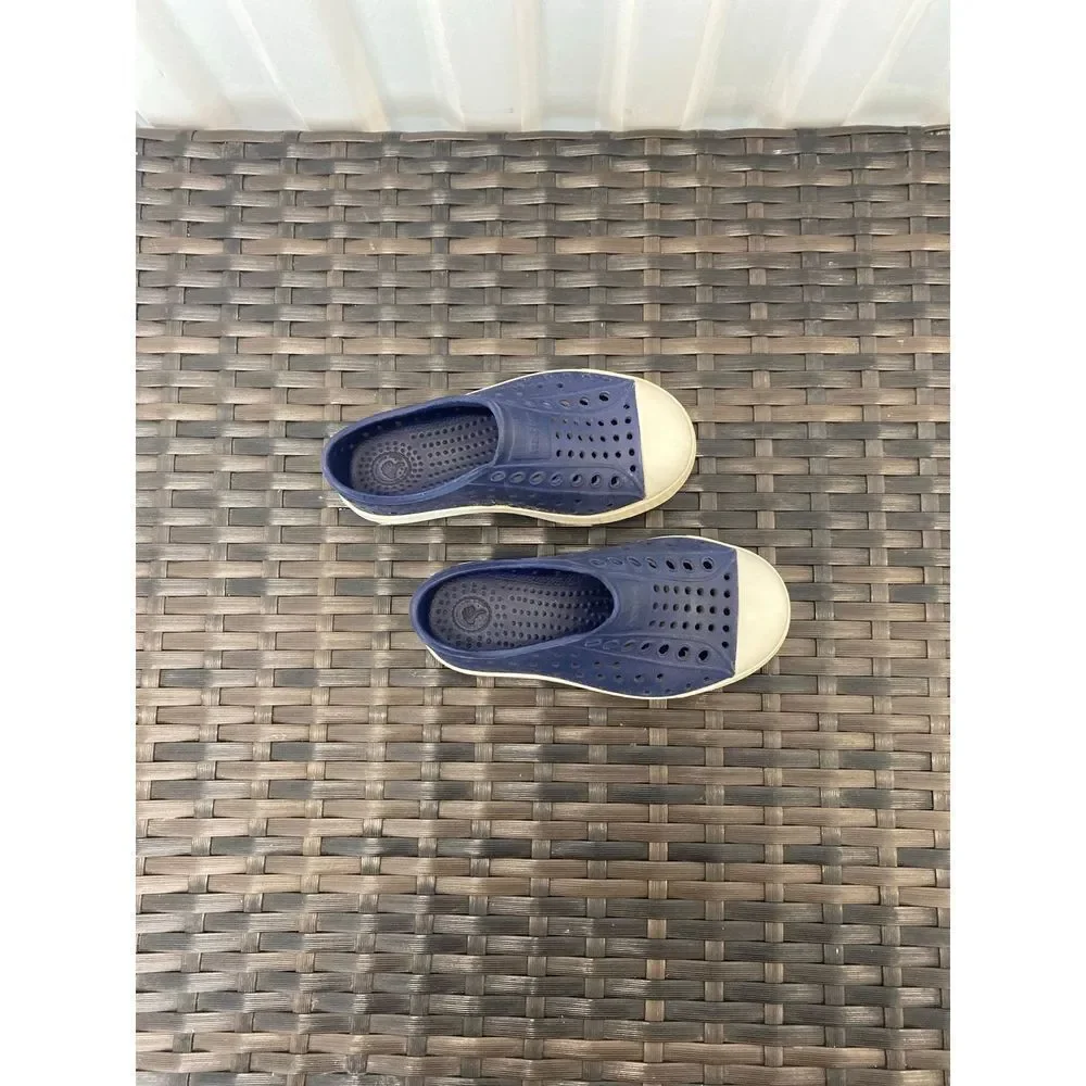 Native Jeffersons, Shoes Children Size 9
